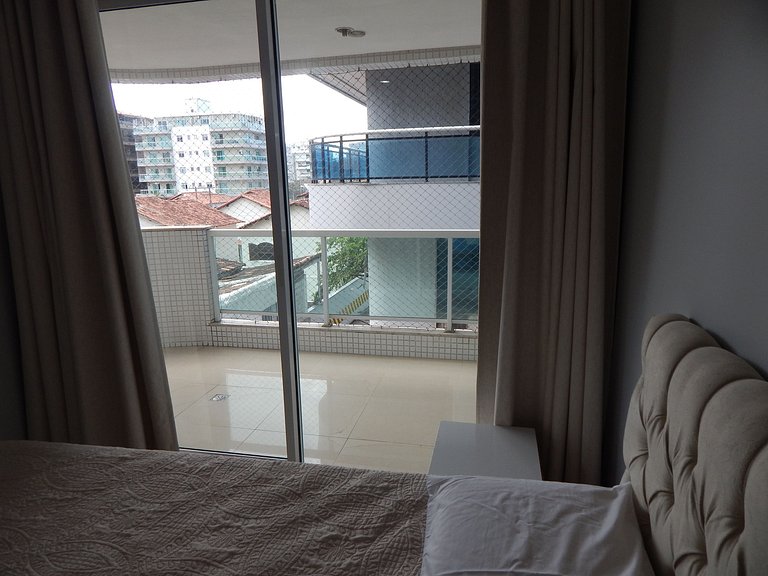 Lindo Apartamento 3 quartos em prédio frente p/Mar - CF33