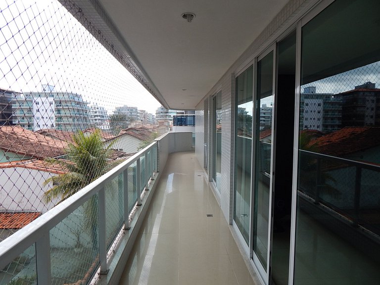 Lindo Apartamento 3 quartos em prédio frente p/Mar - CF33