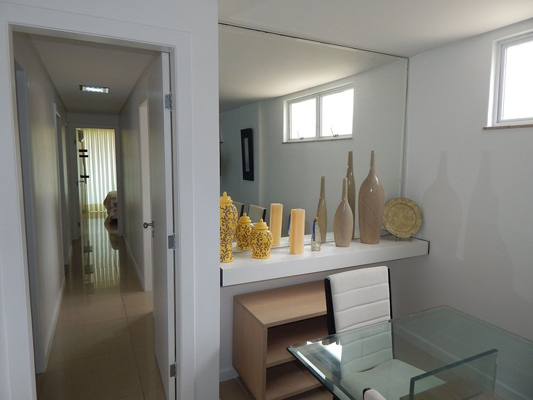 Apartamento Alto Luxo com 4 quartos em prédio de frente p/Ma
