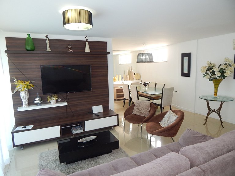 Apartamento Alto Luxo com 4 quartos em prédio de frente p/Ma