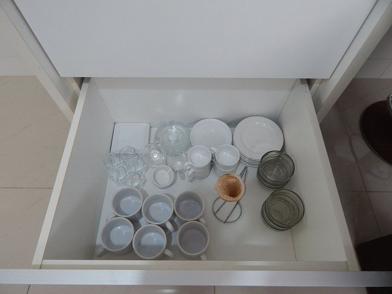 Apartamento Alto Luxo com 4 quartos em prédio de frente p/Ma