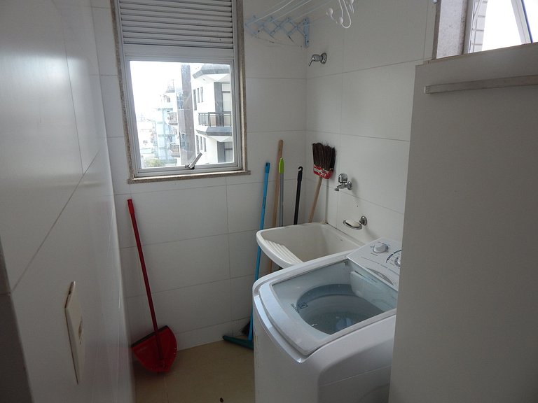 Apartamento Alto Luxo com 4 quartos em prédio de frente p/Ma