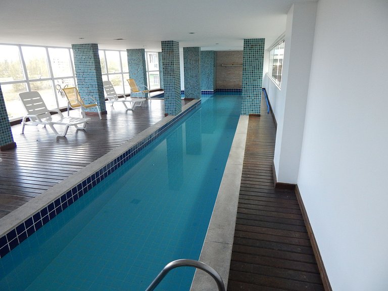 Lindo Apartamento 3 quartos em prédio frente p/Mar - CF33