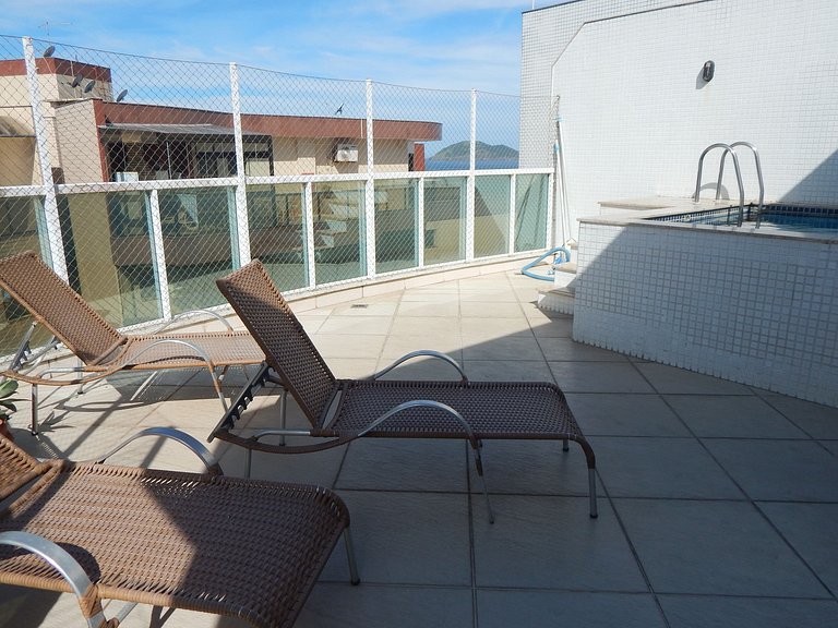 Cobertura de Luxo com Piscina e churrasqueira na Praia do Fo