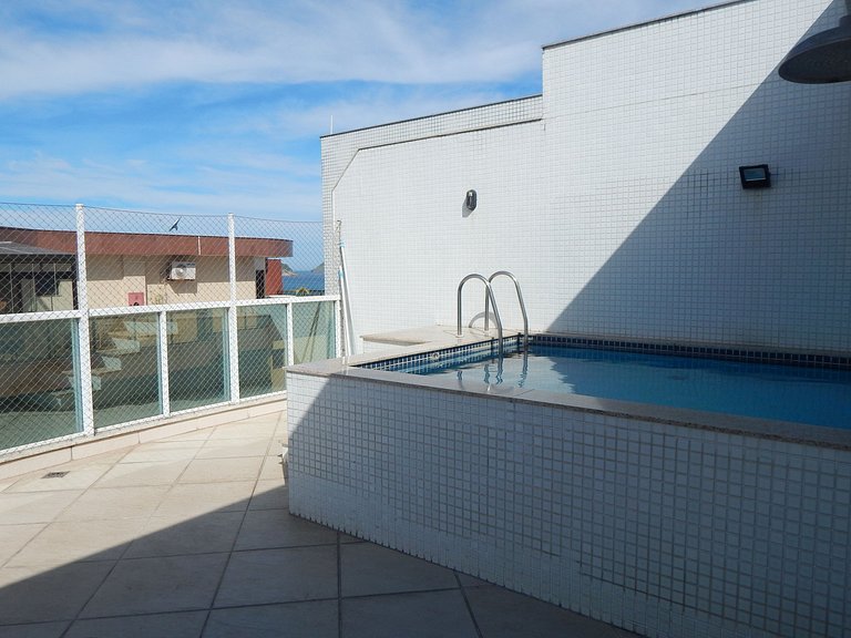 Cobertura de Luxo com Piscina e churrasqueira na Praia do Fo