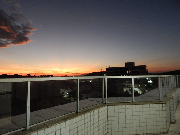 5 min a pé da Praia do Forte - Cobertura Duplex com Terraço