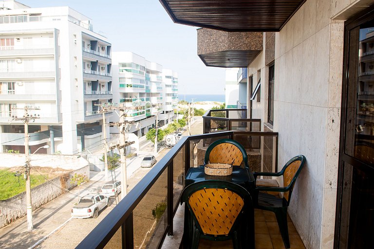 Apto 3 Quartos Quadra da Praia do Forte c/ vista