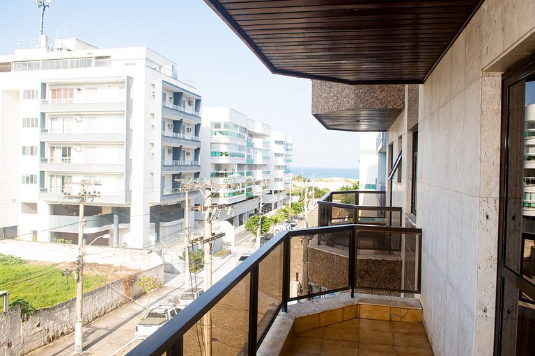Apto 3 Quartos Quadra da Praia do Forte c/ vista
