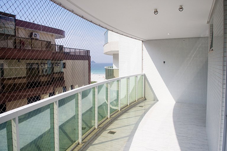 Cobertura de Luxo com Piscina e churrasqueira na Praia do Fo