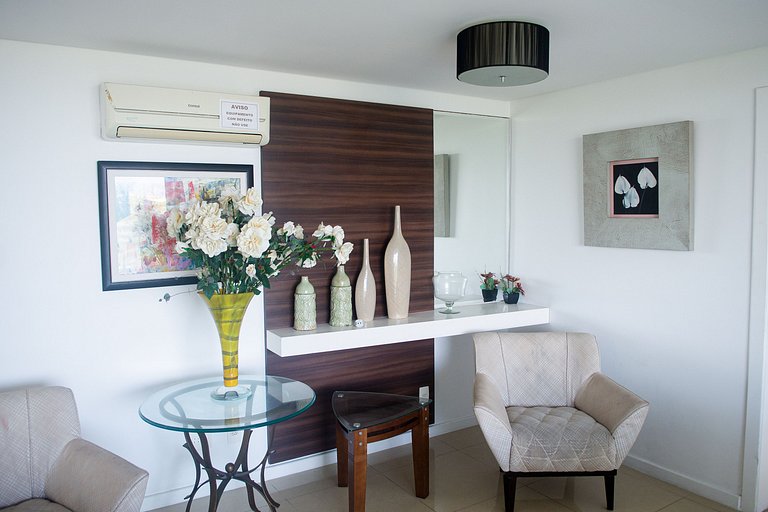 Apartamento Alto Luxo com 4 quartos em prédio de frente p/Ma
