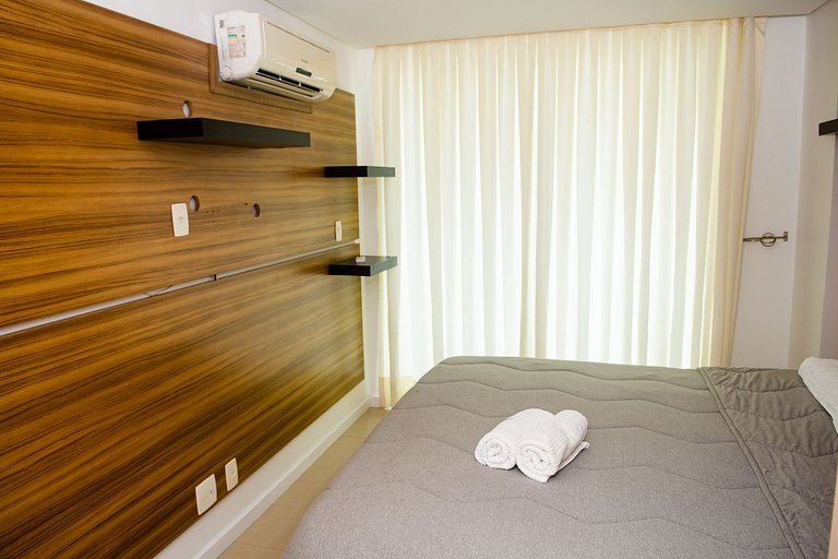 Apartamento Alto Luxo com 4 quartos em prédio de frente p/Ma