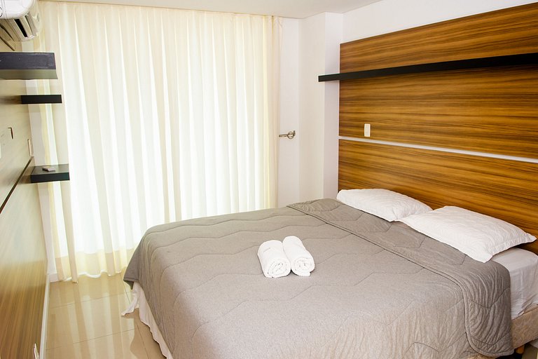 Apartamento Alto Luxo com 4 quartos em prédio de frente p/Ma