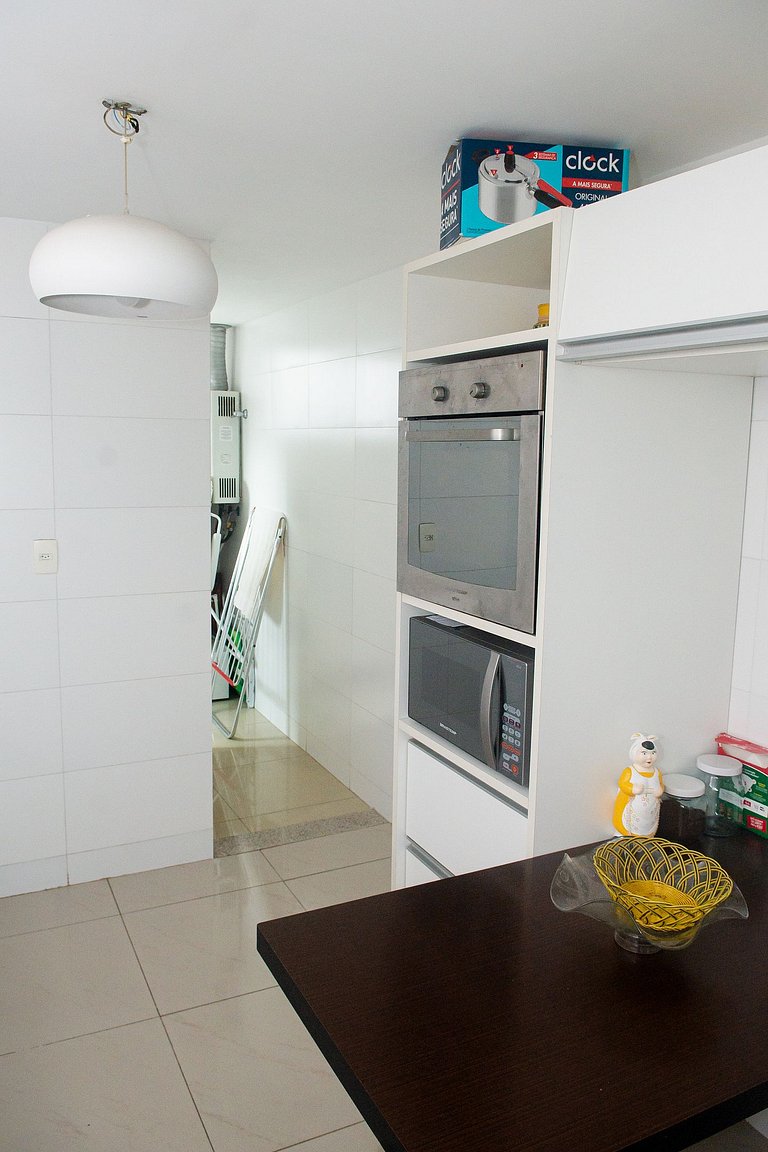 Apartamento Alto Luxo com 4 quartos em prédio de frente p/Ma