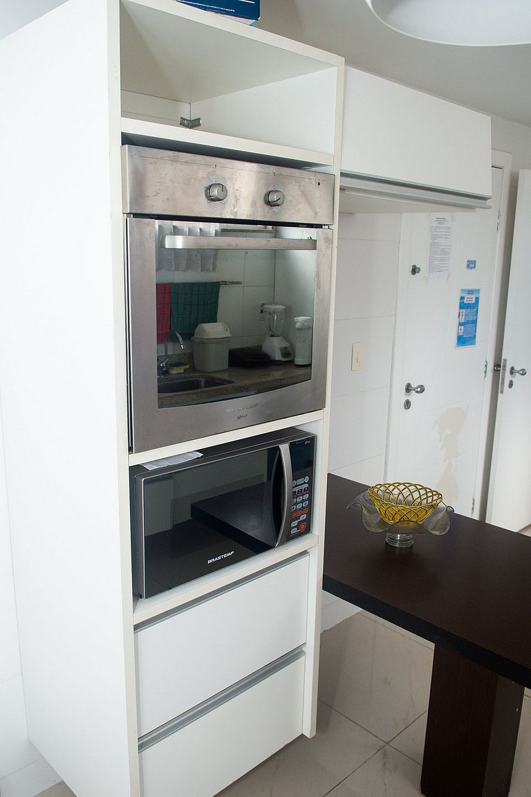 Apartamento Alto Luxo com 4 quartos em prédio de frente p/Ma