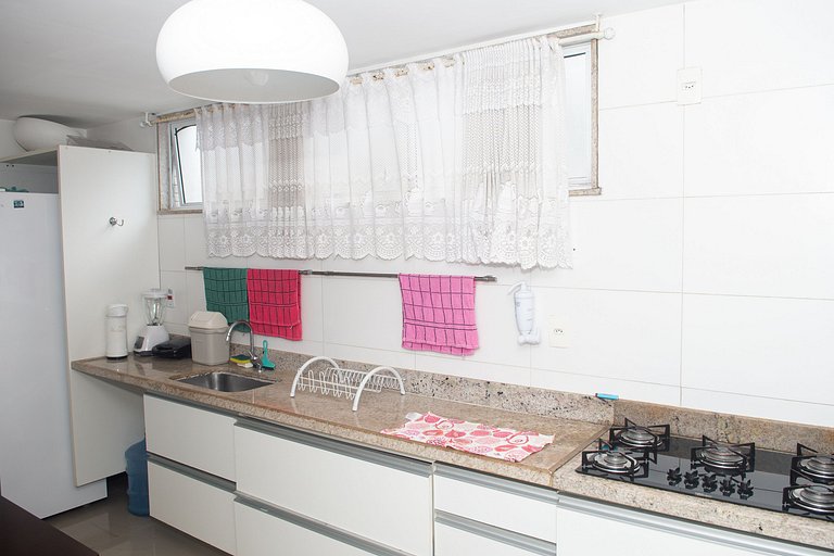 Apartamento Alto Luxo com 4 quartos em prédio de frente p/Ma