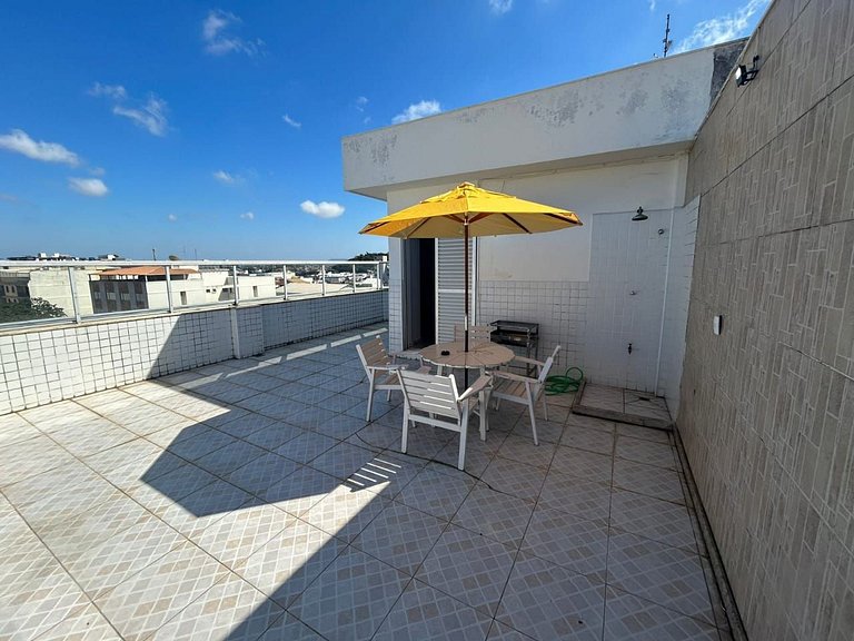 5 min a pé da Praia do Forte - Cobertura Duplex com Terraço