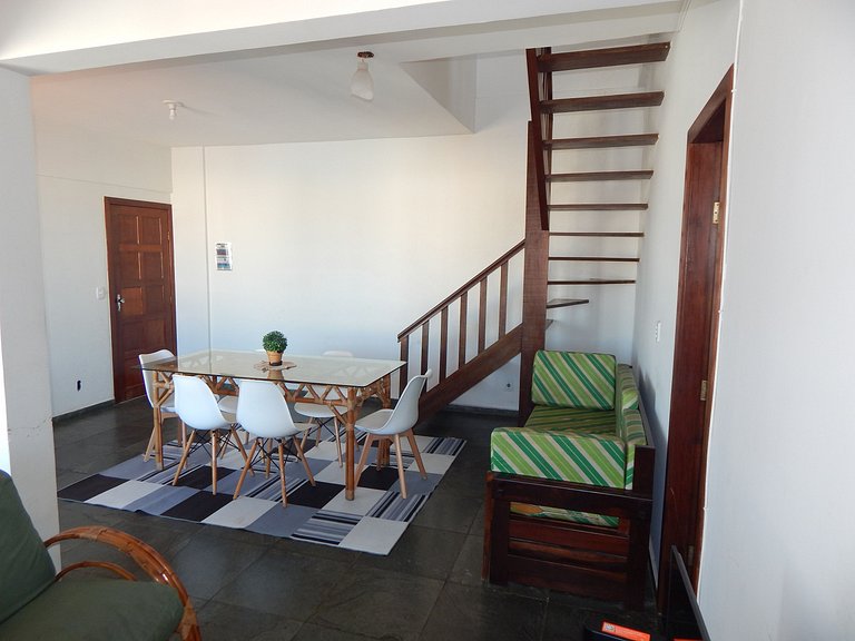 5 min a pé da Praia do Forte - Cobertura Duplex com Terraço