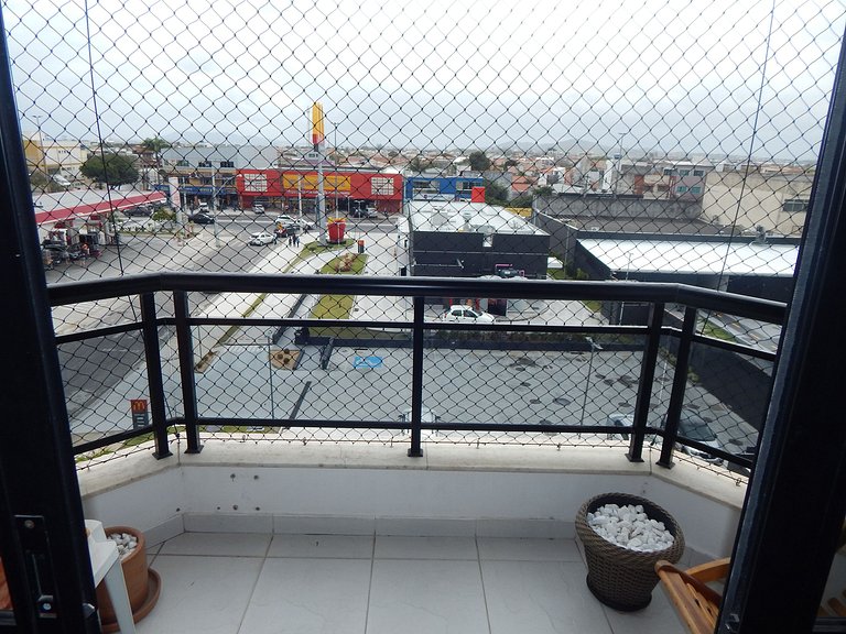 Apartamento de 2 quartos com varanda e ar - CF57