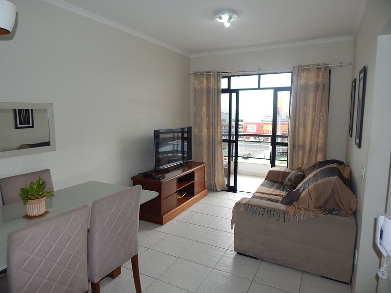 Apartamento de 2 quartos com varanda e ar - CF57