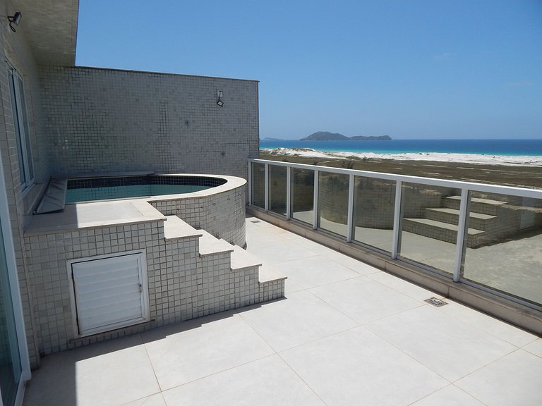Cobertura Cinematográfica com Piscina vista mar