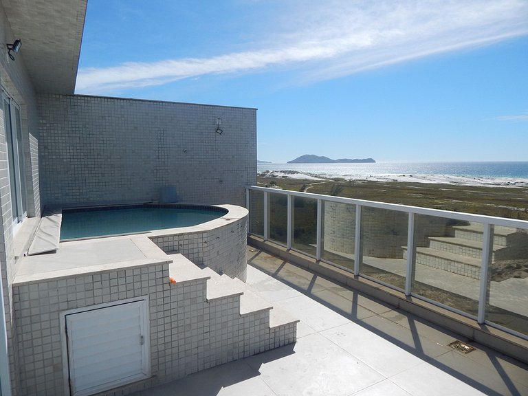 Cobertura Cinematográfica com Piscina vista mar
