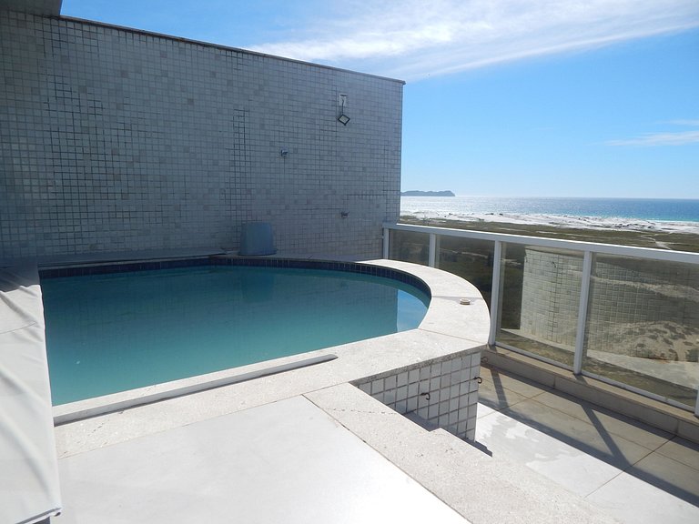 Cobertura Cinematográfica com Piscina vista mar